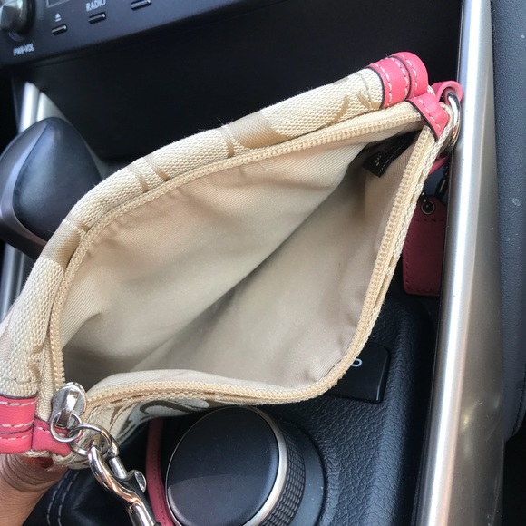 Coach Wristlet - Picture 4 of 7